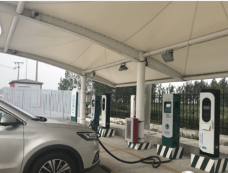 客服回應新能源汽車假期充電難：加快布局 暫時沒有更好的辦法
