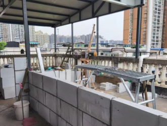 業主頂樓建光伏設施，規劃部門認定違建已拆除